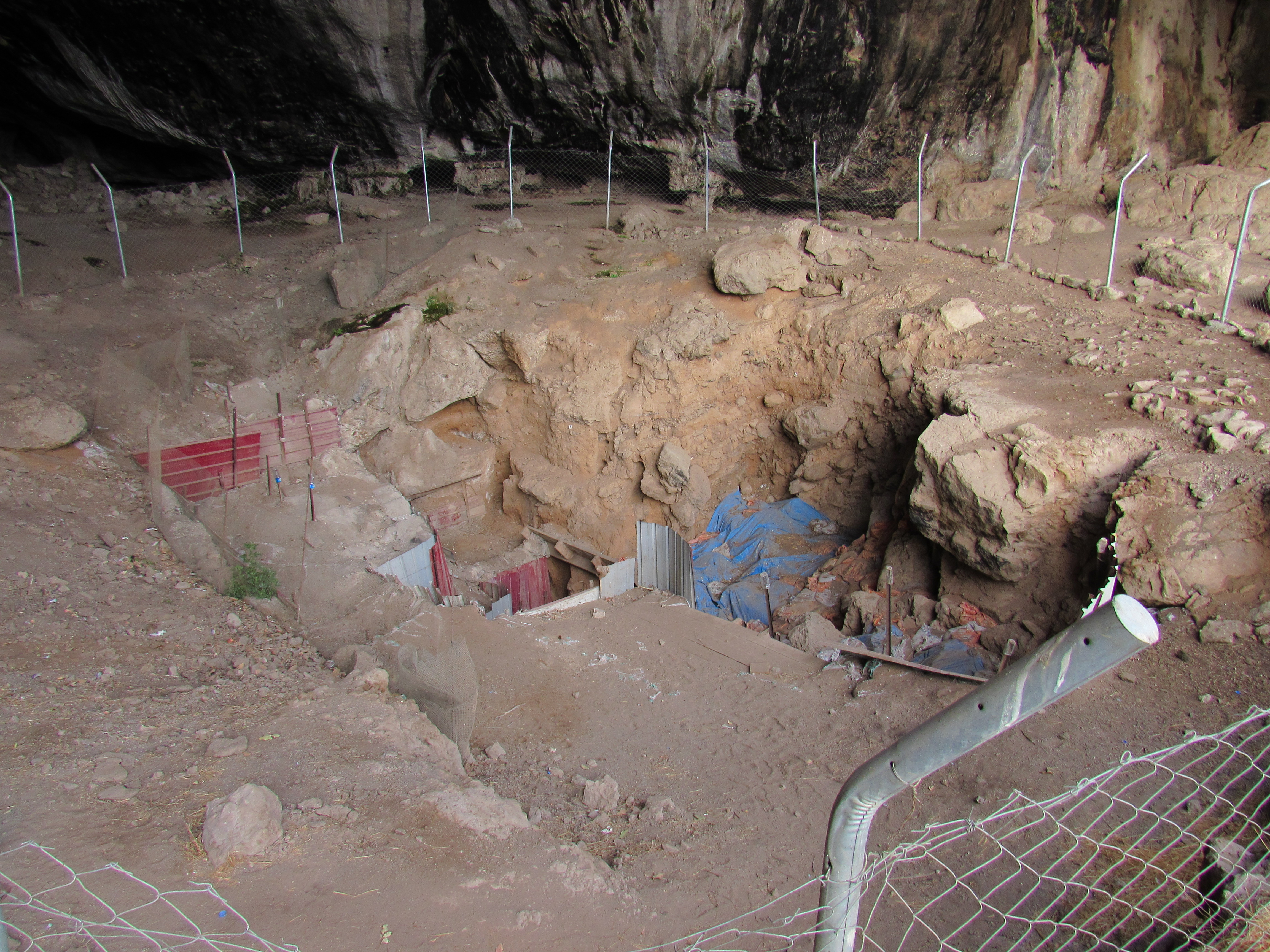 シャニダール洞窟 4号遺跡